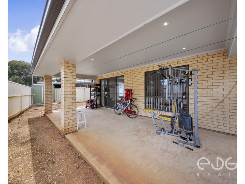 2 Hibiscus Street, Elizabeth Vale SA 5112