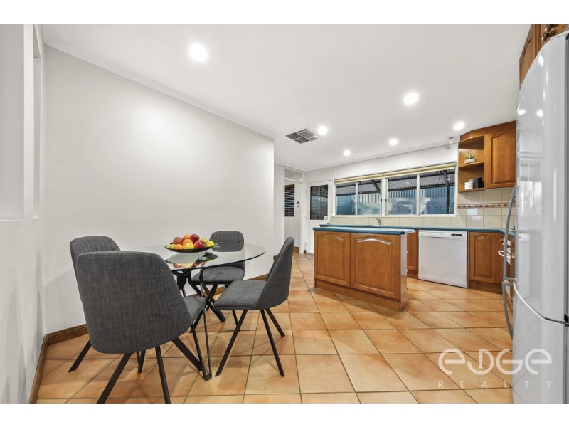 1 McKenzie Crescent, Gulfview Heights SA 5096