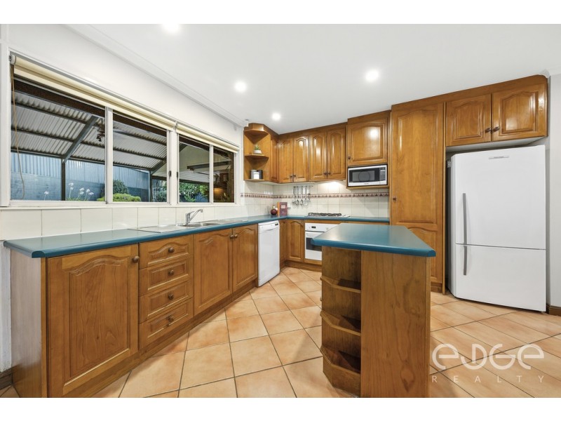 1 McKenzie Crescent, Gulfview Heights SA 5096