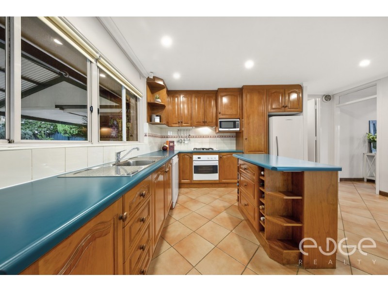 1 McKenzie Crescent, Gulfview Heights SA 5096