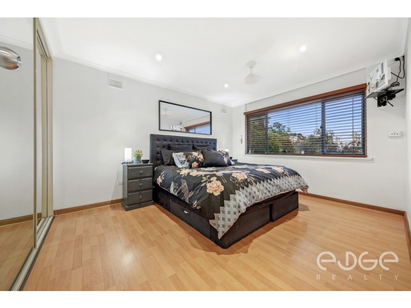 1 McKenzie Crescent, Gulfview Heights SA 5096