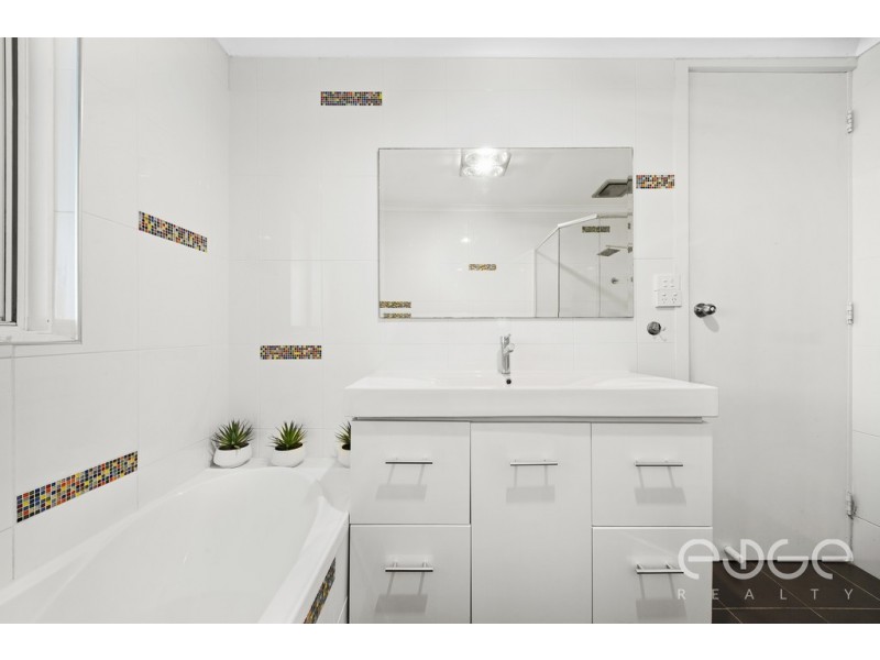 1 McKenzie Crescent, Gulfview Heights SA 5096