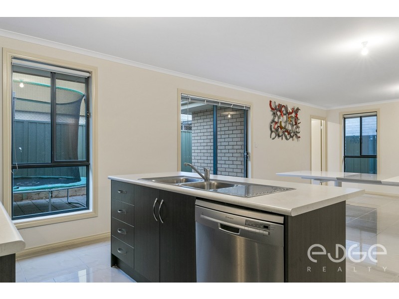 6 Grove Avenue, Elizabeth Park SA 5113