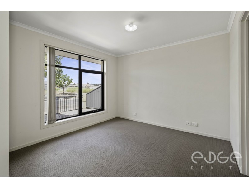 21 Esperance Drive, Andrews Farm SA 5114