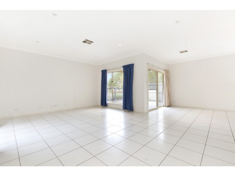 10 Mowbray Street, Mawson Lakes SA 5095