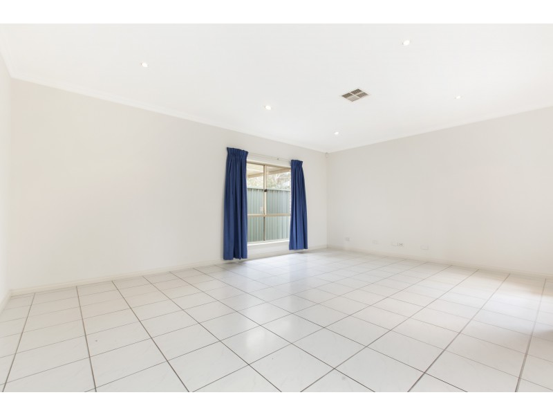 10 Mowbray Street, Mawson Lakes SA 5095