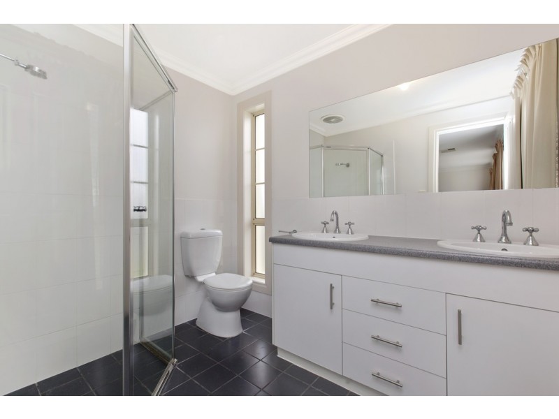 10 Mowbray Street, Mawson Lakes SA 5095