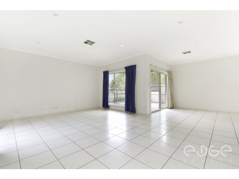 10 Mowbray Street, Mawson Lakes SA 5095