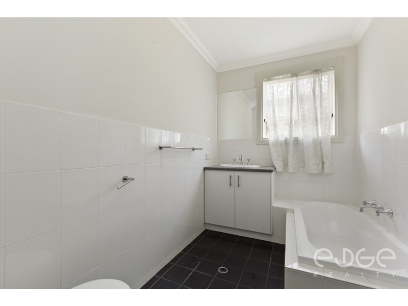 10 Mowbray Street, Mawson Lakes SA 5095