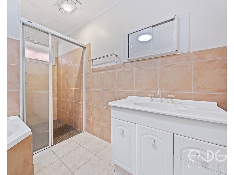 4 Carrama Crescent, Munno Para SA 5115