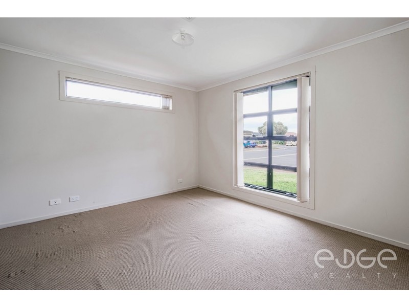 11 Almond Circuit, Munno Para West SA 5115