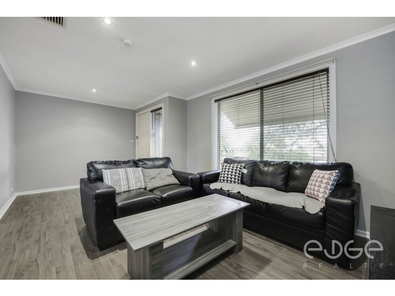 30 Woodlands Road, Elizabeth Downs SA 5113