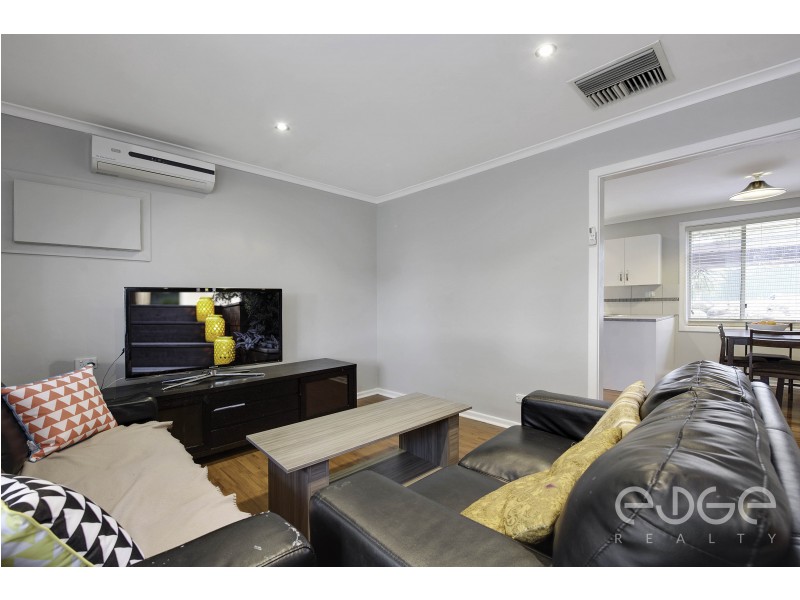 30 Woodlands Road, Elizabeth Downs SA 5113