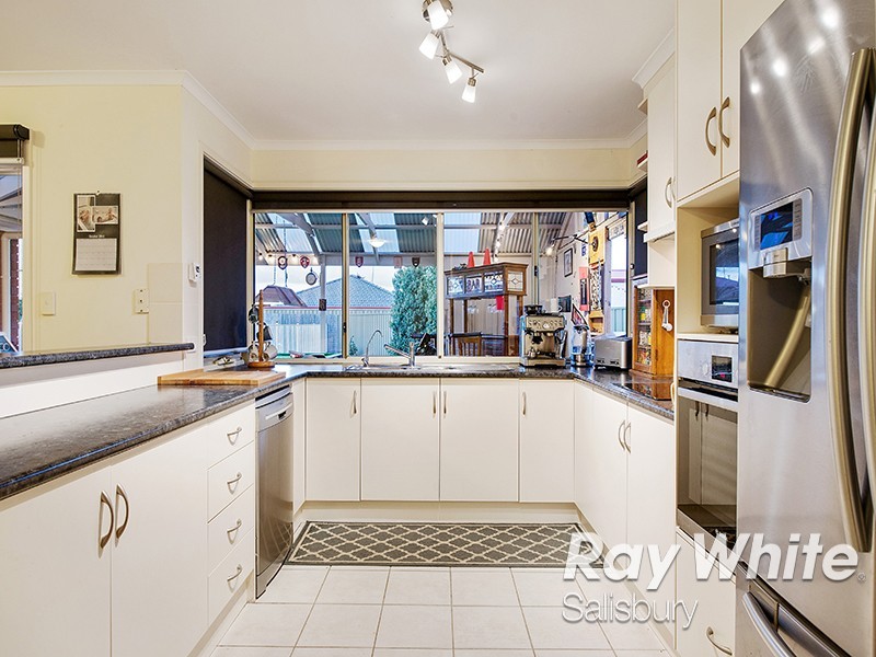12 Everest Avenue, Andrews Farm SA 5114