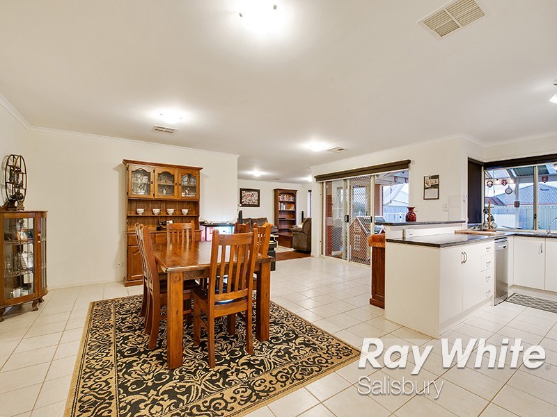 12 Everest Avenue, Andrews Farm SA 5114