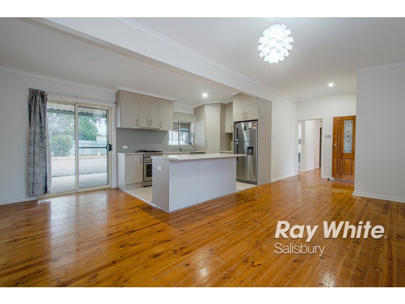 27 Hinsley Road, Smithfield Plains SA 5114