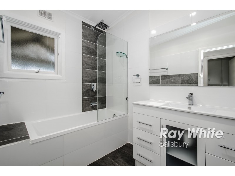 27 Hinsley Road, Smithfield Plains SA 5114