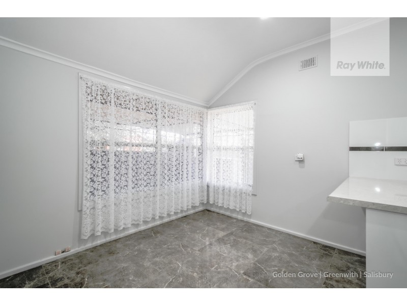 17 Peacock Road, Elizabeth Downs SA 5113