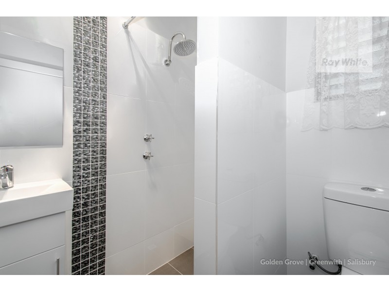 17 Peacock Road, Elizabeth Downs SA 5113