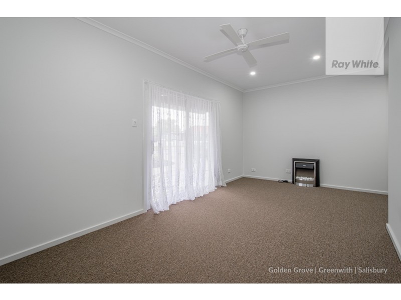 17 Peacock Road, Elizabeth Downs SA 5113