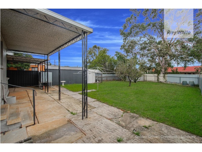 17 Peacock Road, Elizabeth Downs SA 5113