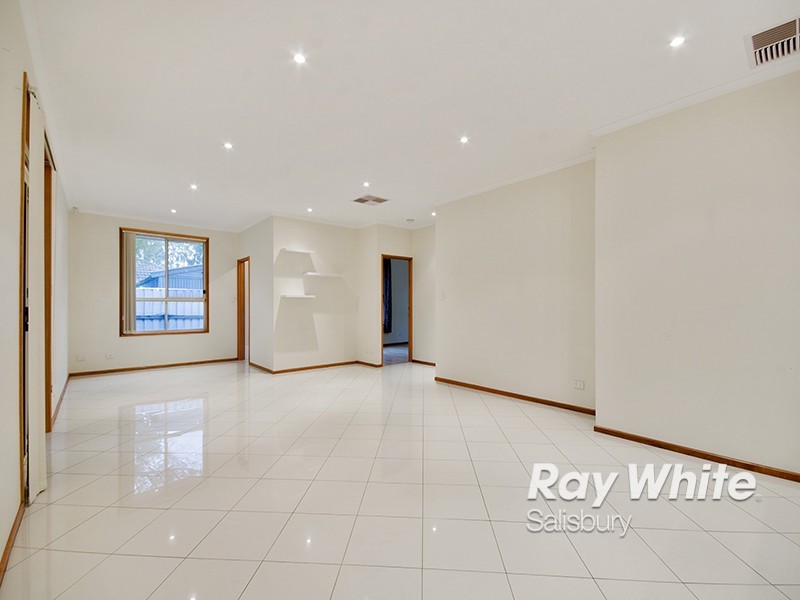 33 Maria Street, Salisbury Downs SA 5108