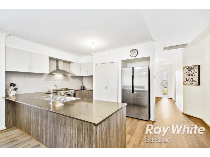 7 Bradford Avenue, Salisbury Heights SA 5109