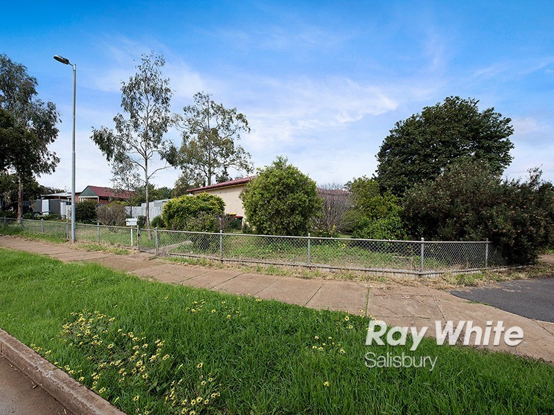 30 Loftis Road, Elizabeth Downs SA 5113