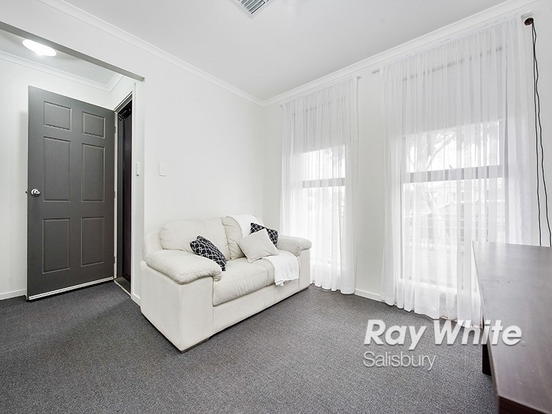 24 Alexandrina Crescent, Andrews Farm SA 5114