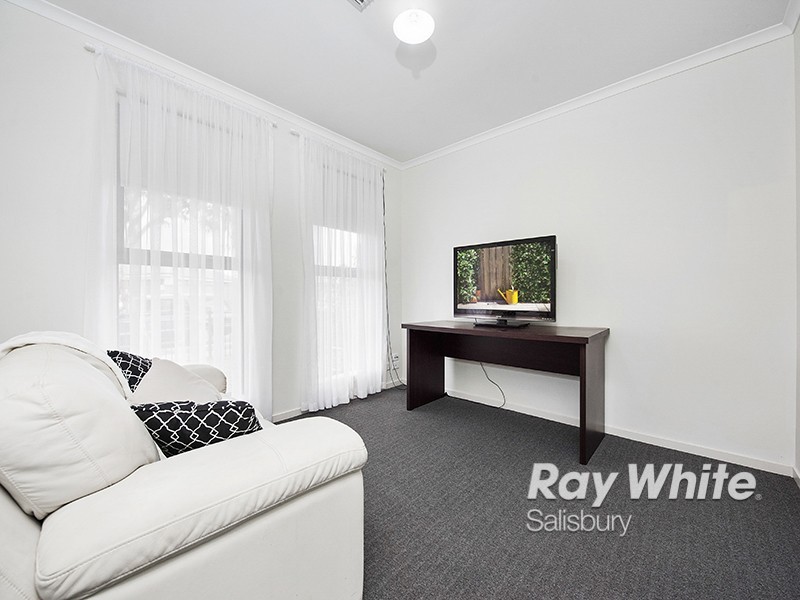 24 Alexandrina Crescent, Andrews Farm SA 5114