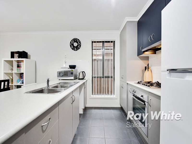 24 Alexandrina Crescent, Andrews Farm SA 5114