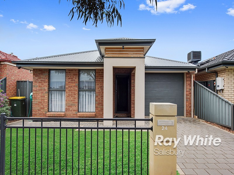 24 Alexandrina Crescent, Andrews Farm SA 5114