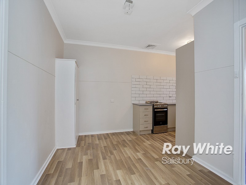 33 Secombe Street, Elizabeth Grove SA 5112