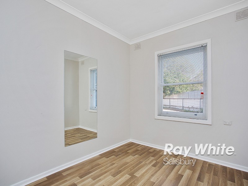 33 Secombe Street, Elizabeth Grove SA 5112