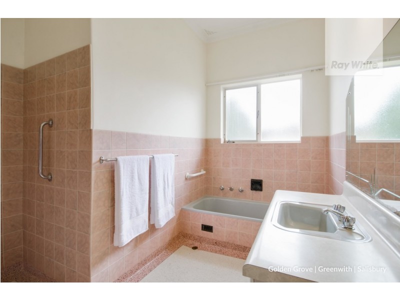 20 Oldham Road, Elizabeth Vale SA 5112