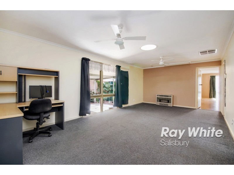 15 Mccullogh Street, Elizabeth Downs SA 5113