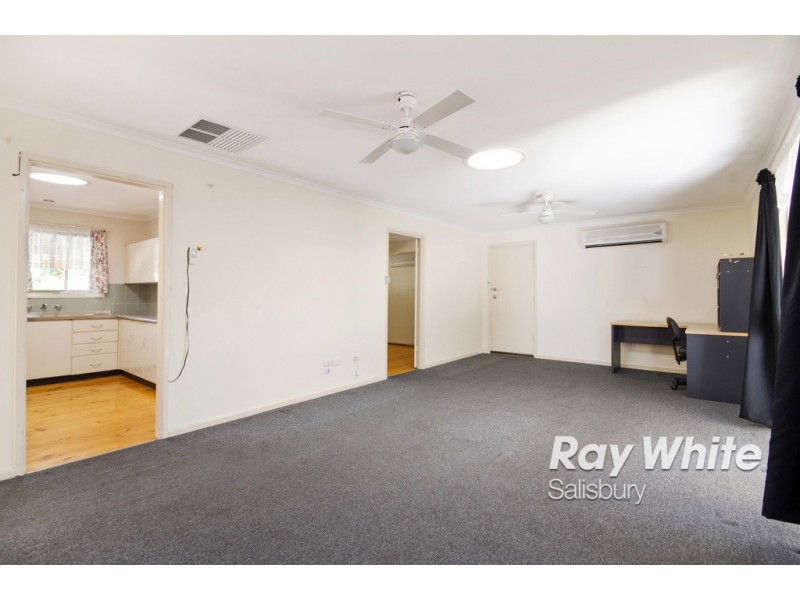 15 Mccullogh Street, Elizabeth Downs SA 5113