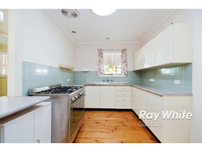 15 Mccullogh Street, Elizabeth Downs SA 5113