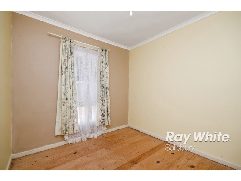 15 Mccullogh Street, Elizabeth Downs SA 5113