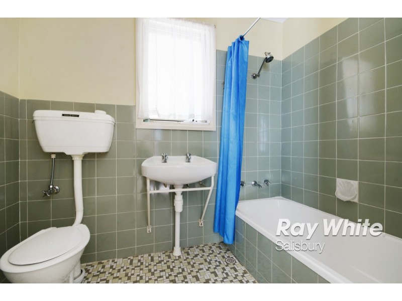 15 Mccullogh Street, Elizabeth Downs SA 5113