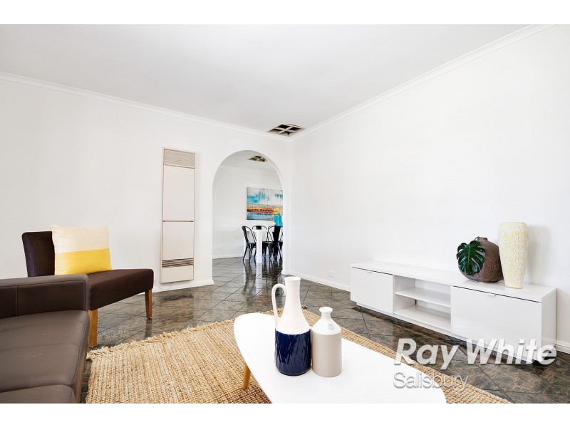 7 Oak Avenue, Burton SA 5110