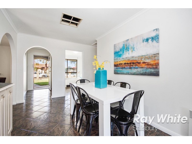 7 Oak Avenue, Burton SA 5110