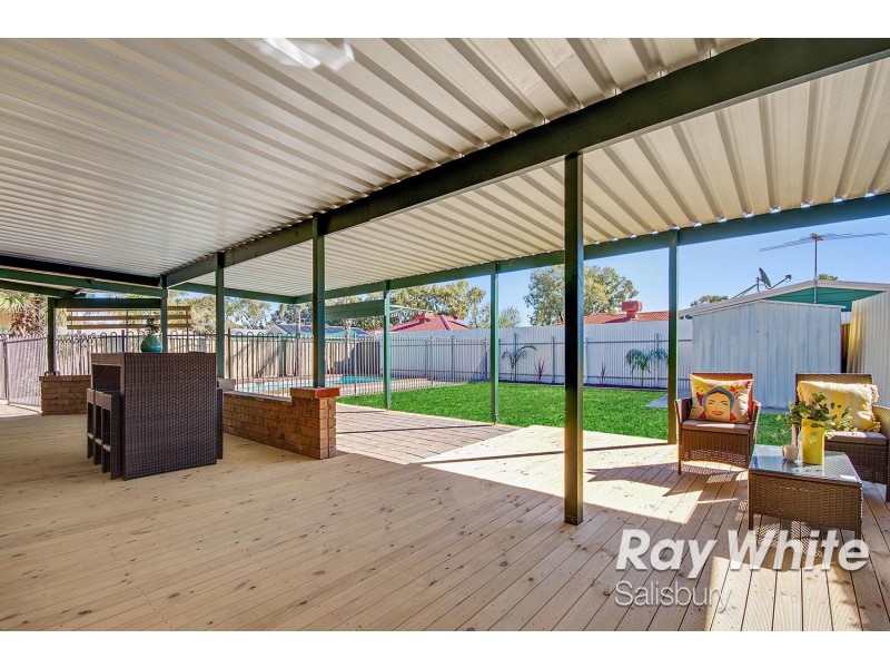 7 Oak Avenue, Burton SA 5110