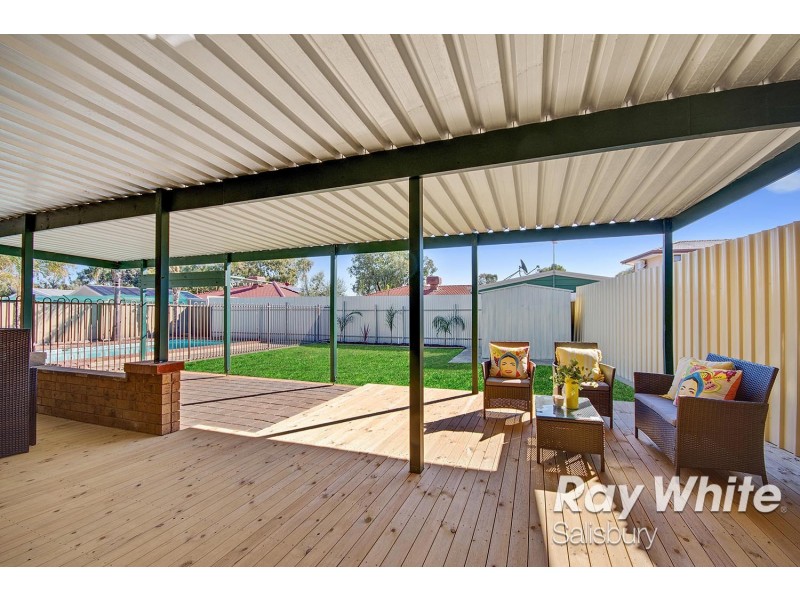 7 Oak Avenue, Burton SA 5110