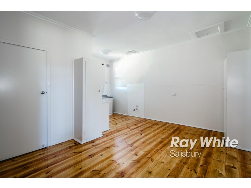 23 Penfold Road, Elizabeth South SA 5112