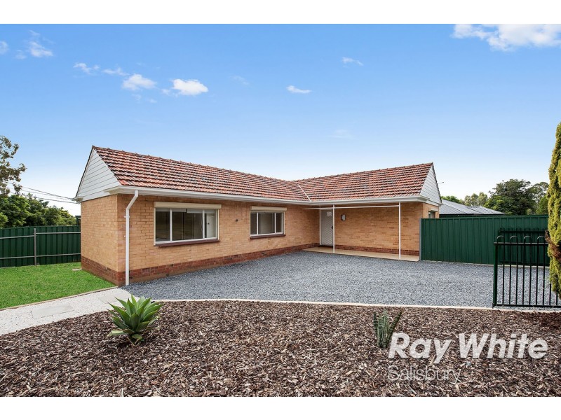 1 Bolton Road, Para Hills SA 5096