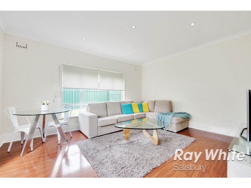 1 Bolton Road, Para Hills SA 5096