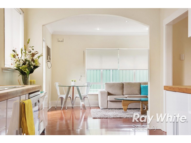 1 Bolton Road, Para Hills SA 5096