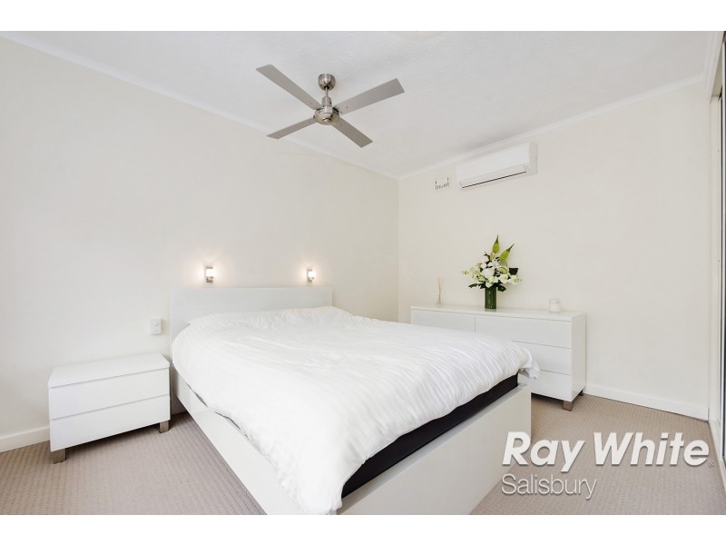 1 Bolton Road, Para Hills SA 5096