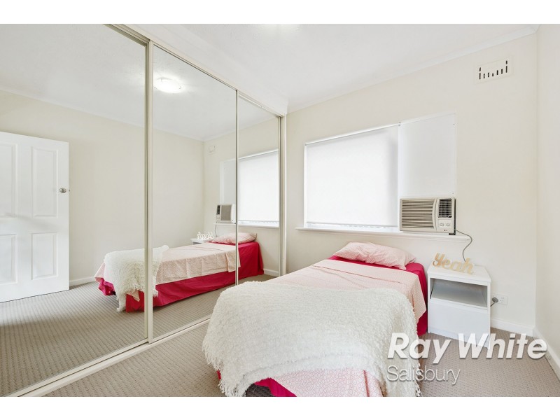 1 Bolton Road, Para Hills SA 5096